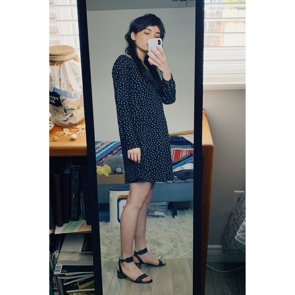 Long sleeve Dress - Picture 2 of 6